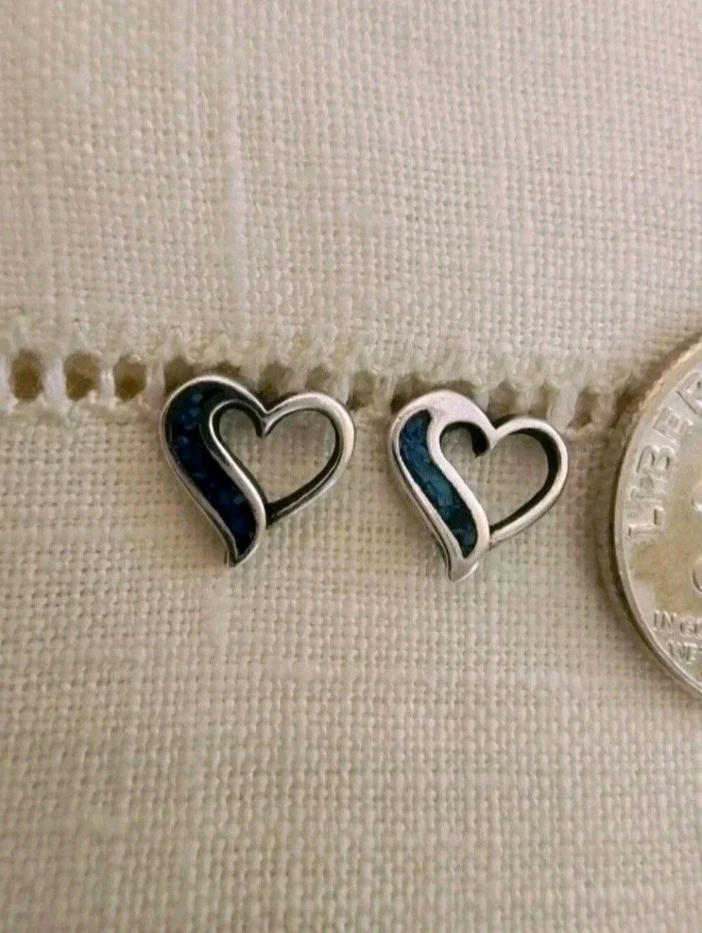 Vintage 90s Sterling Silver Turquoise Inlay Heart Swoop Stud Earrings 925